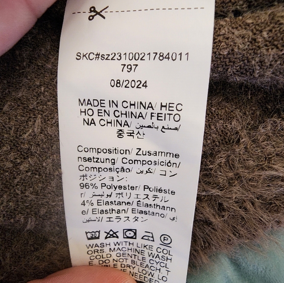 Dazy Brown Fuzzy Long Sleeve Top Size Medium - NWT - Picture 7 of 8